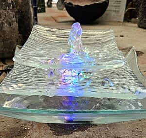 מפל מים פגודה זכוכית עם תאורה